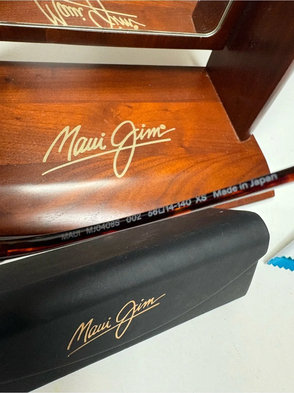 Maui Jim Men’s Sunglasses Brown Frame with Gray Lenses & Maria excellent quality